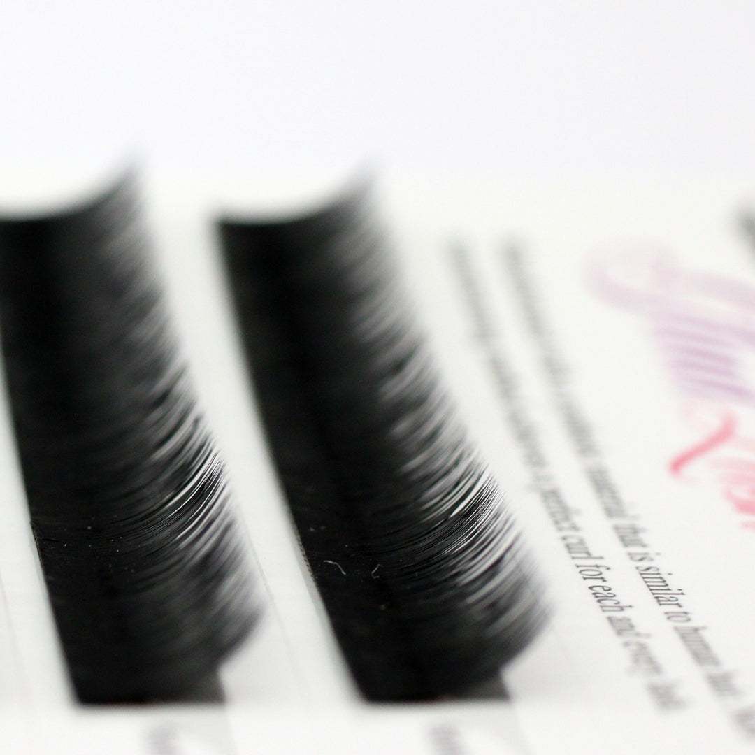 products/lower-lashes-close-up_1.jpg