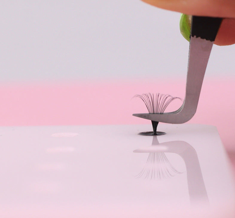 GladGirl Academy Instructor Training - Volume &amp; Mega Volume Eyelash Extensions