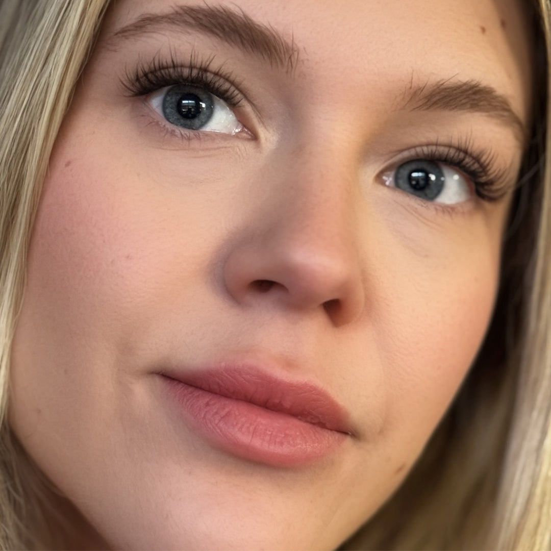 MinuteLash Press-On Lashes - 36 Pre-glued Clusters