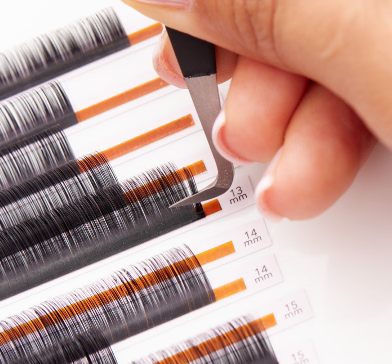 GladGirl Academy Instructor Training - Volume &amp; Mega Volume Eyelash Extensions