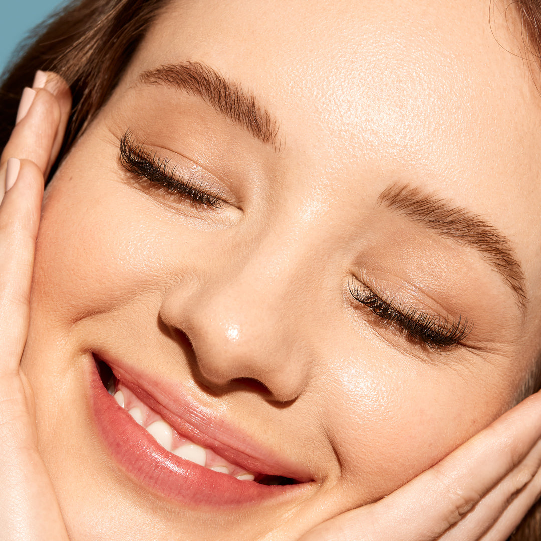 GladGirl Academy Instructor Training - GladGirl Classic, Volume and Mega Volume Eyelash Extensions, LashLift Eyelash Perming and Eyebrow Lamination Courses