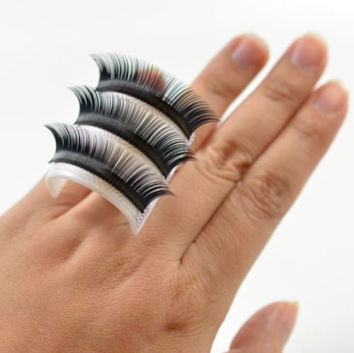 Lash palette ring bridge with 3 rows of extensions 