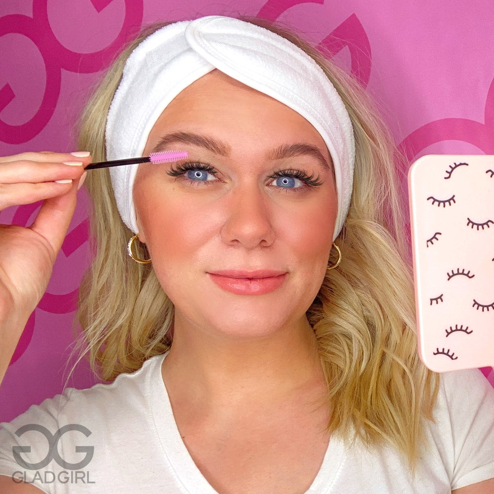 Model using velcro hair wrap - white