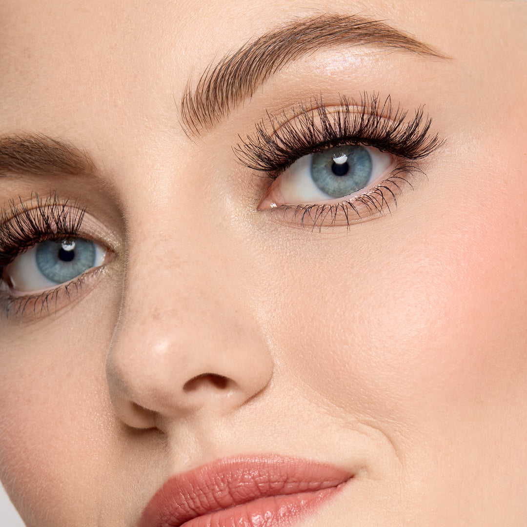 7 Best Lash Styles For Almond Eyes Wispy Doll Eye MinuteLash - GladGirl
